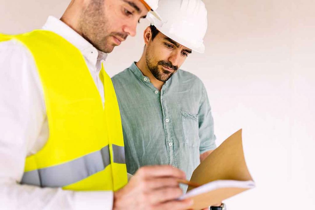 do tradies need professional indemnity insurance